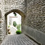 Demeure Des Vieux Bains Couette-café 4*