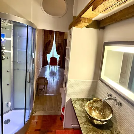 Demeure Des Vieux Bains * 프로뱅