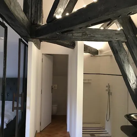 Demeure Des Vieux Bains 4*