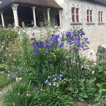 Demeure Des Vieux Bains 4*