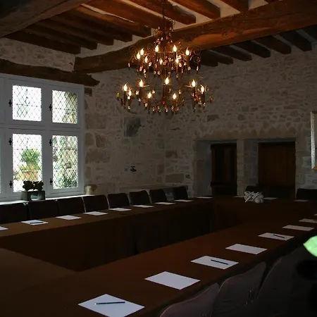 Demeure Des Vieux Bains 4*